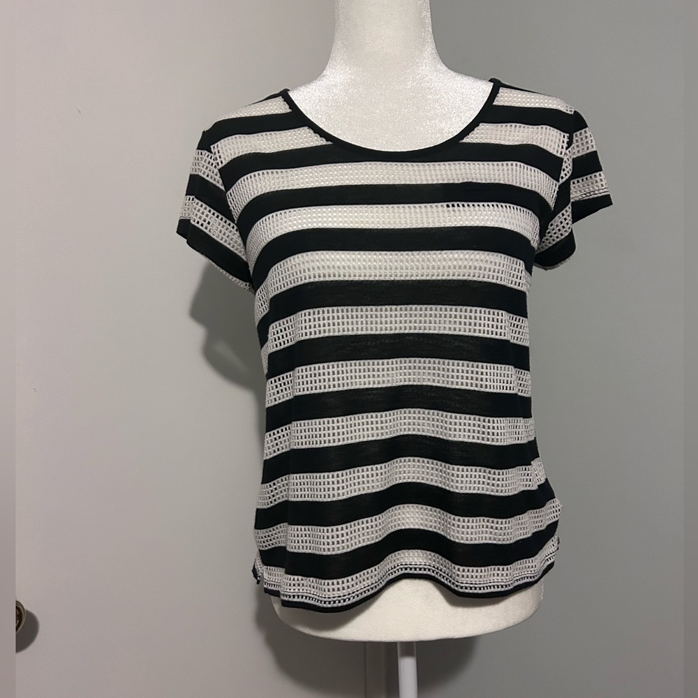 Converse Mesh Striped Top Black & White,short sleeve,size Medium
